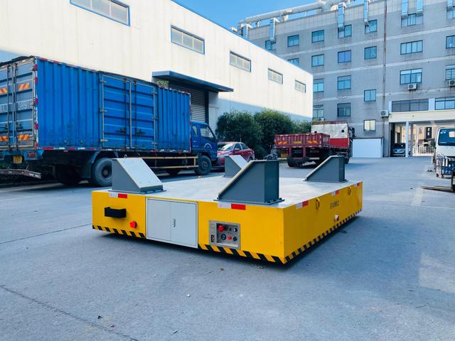 AGV移動運(yùn)輸車的安全保護(hù)功能如何保障？